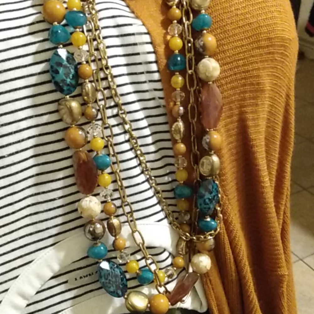 Necklace - Picture 2 of 4